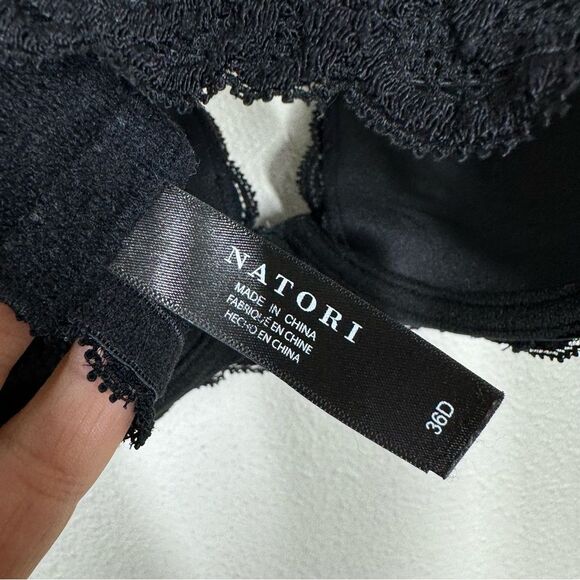 Natori Feathers Contour Plunge Bra Lace Overlay Black Flattering Underwire 36D - Picture 2 of 4